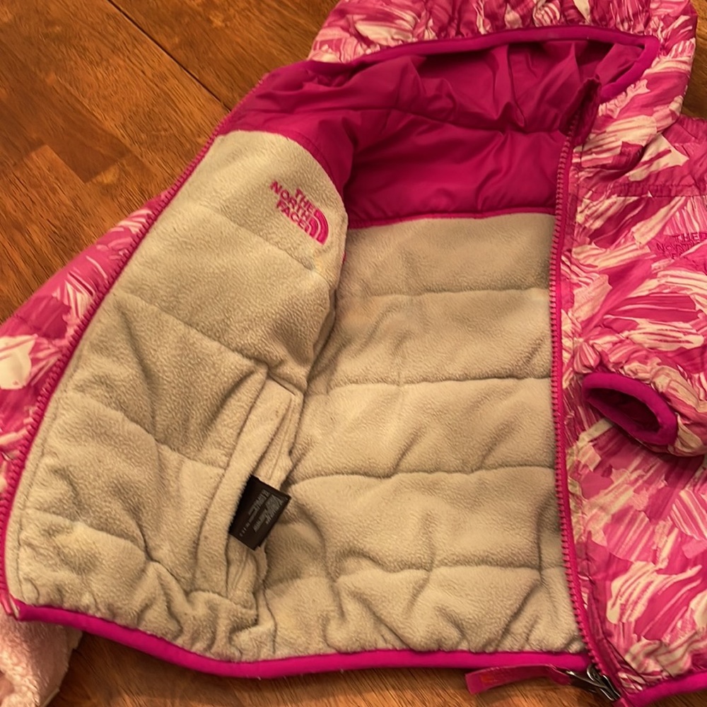 Pink reversible down jacket & hat - Picture 7 of 8